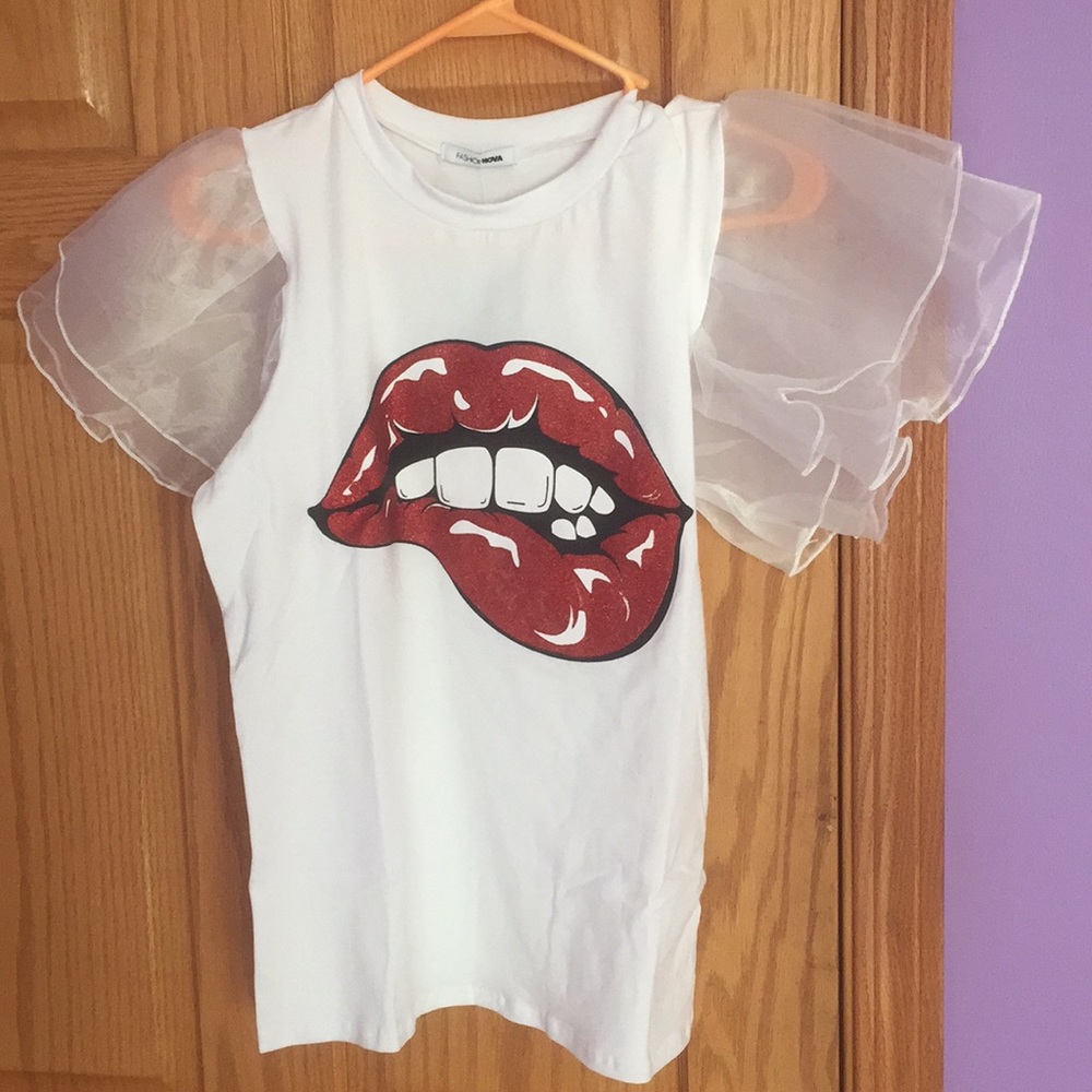 Fashion nova graphic tee